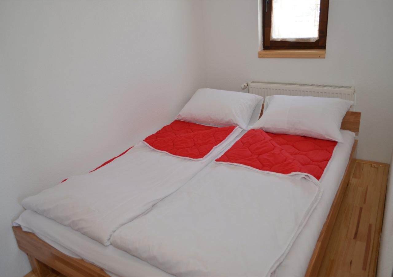 Konoba Ognjište Bed and Breakfast Sokolac  Eksteriør billede