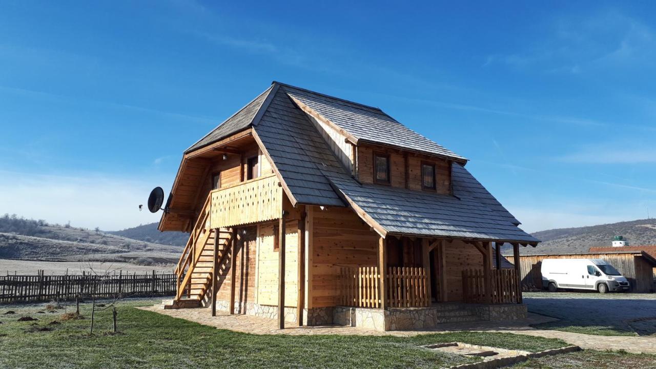 Konoba Ognjište Bed and Breakfast Sokolac  Eksteriør billede