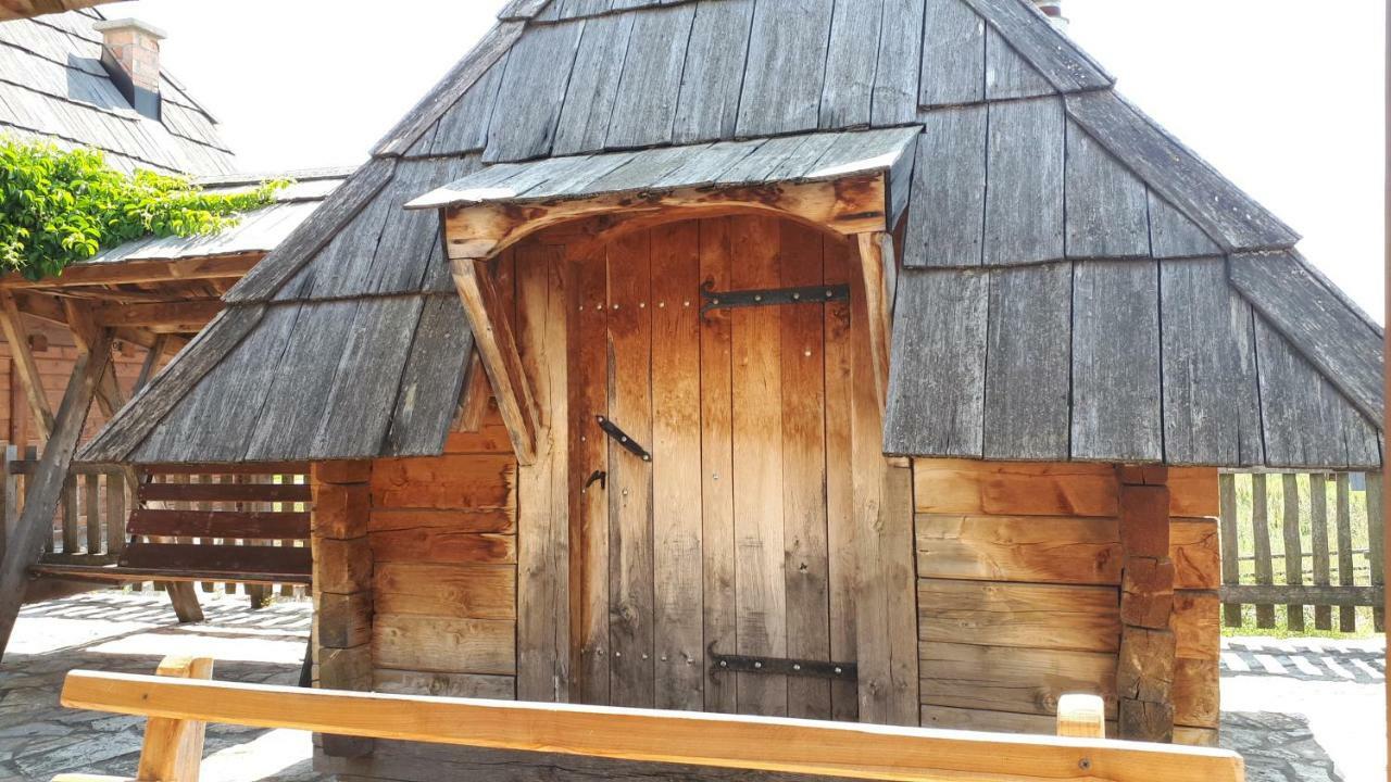Konoba Ognjište Bed and Breakfast Sokolac  Eksteriør billede