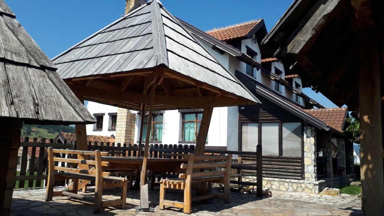 Konoba Ognjište Bed and Breakfast Sokolac  Eksteriør billede